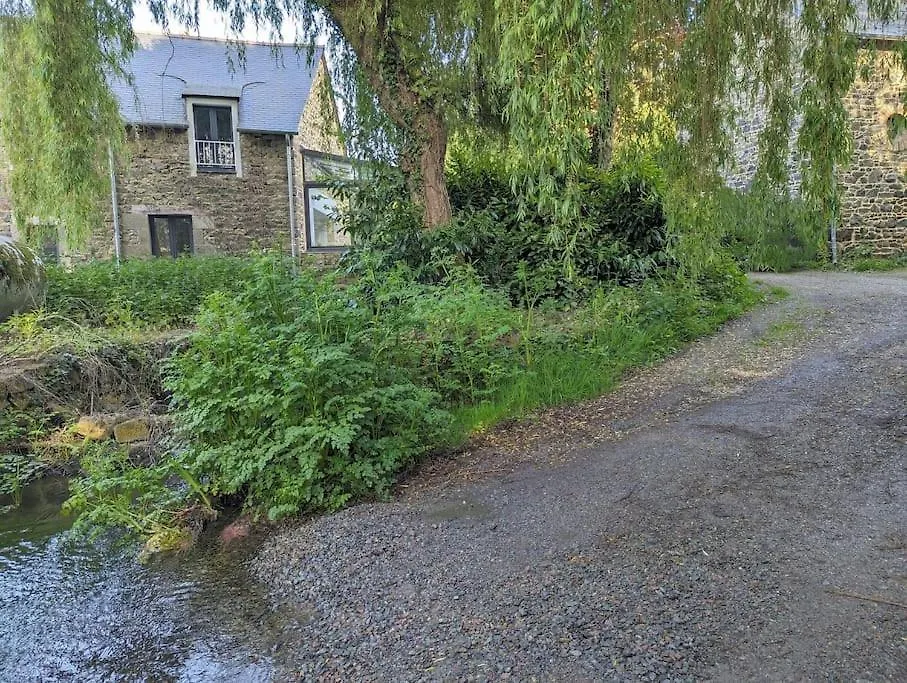 Vakantiehuis Maison De Campagne Au Bord Du Ruisseau-5Mn Mer Lamballe-Armor